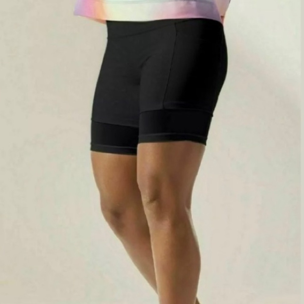 Athleta Mesh Me Up Stash Pocket Bike Shorts